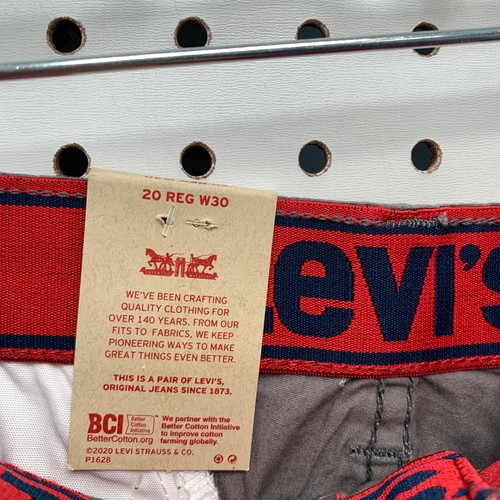 New Levis' Relaxed Fit Cargo Shorts Gray Size 20 Boys Youth Fits 30 X 12" Inseam - Picture 11 of 19