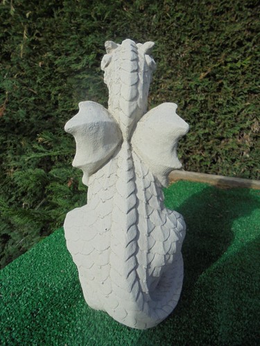 Small Dragon Concrete garden ornament - Picture 10 of 17