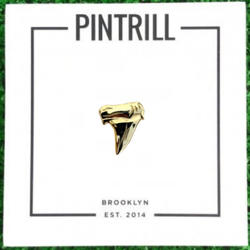 ⚡️RAR⚡️ PINTRILL x DISCOVERY Shark Week Haizahn Pin *NEU* 🦈 - Bild 2 von 3