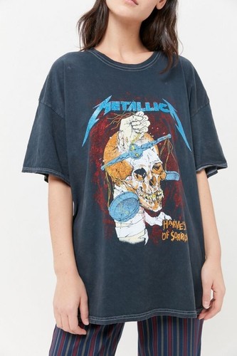 Urban Outfitters Metallica Oversized Authentic Tour T-Shirt Size S/M - Picture 2 of 8