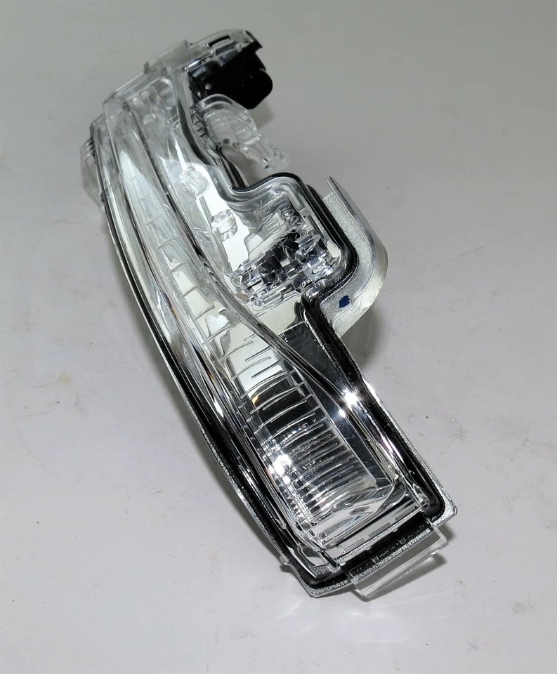 Fits Volvo S60 V60 (11-18) Left Side LED indicator Lens on Door Mirror 31402415 - Image 4 of 4