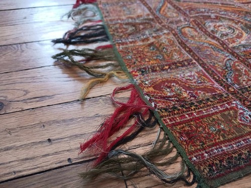 BEAUTIFUL ANTIQUE 1860'S PAISLEY SHAWL WRAP KASHMIR HAND STITCHED 125" x 62" - Picture 3 of 18