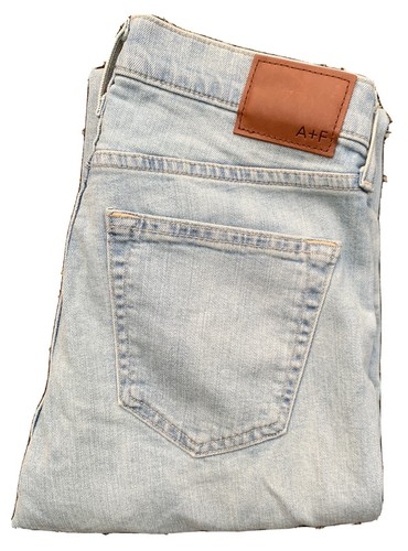 ABERCROMBIE & FITCH KENNAN STRAIGHT LIGHT WASH BLUE JEANS, 28 x 28.5, NEW NWT - Picture 2 of 8