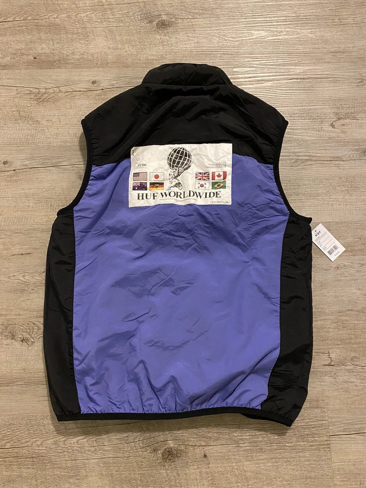 COLETE REVERSÍVEL HUF BOROUGH PRETO ROXO TAMANHO GRANDE NOVO COM ETIQUETAS - Imagem 2 de 4