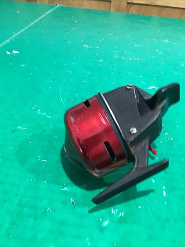 Vintage Abu Garcia Abumatic 170 Spincast Fishing Reel Red Black Works - Picture 8 of 9