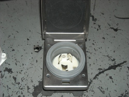 Hubbell Stainless 30amp WP Twist lock Outlet - Picture 1 of 4
