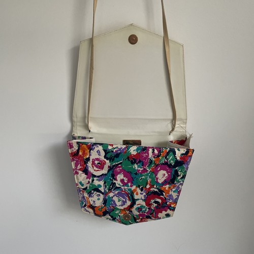 VTG STUART WEITZMAN Small Purse Crossbody Floral Dot Flapper Style RARE - Picture 8 of 8