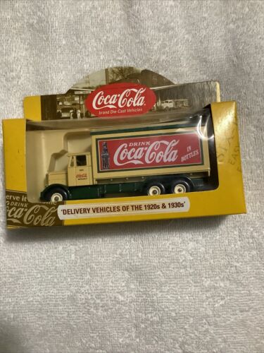 Lledo Coca Cola 1937 SCAMMEL 6.WHEELER “Delivery Vehicles Of The 1920s & 1930s” - Picture 2 of 7