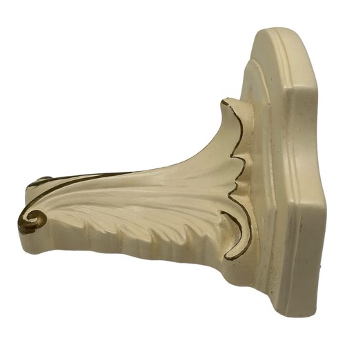 Vintage 1940’s Beautiful Chalkware Wall Hanging Shelf Aged Beige Gold Accents - Picture 9 of 10