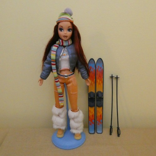 2003 Mattel Barbie My Scene Chelsea Chillin Out Puppe mit Zubehör Ski