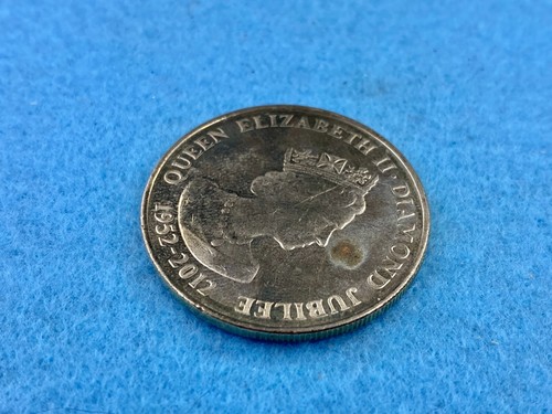 Queen Elizabeth II. Diamant Jubiläum Münze Typ Souvenir in Karton Umgebung - Bild 13 von 22