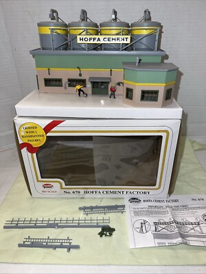 Model Power Hoffa Cement Factory HO Scale W/ LIGHT No. 670 (untested)