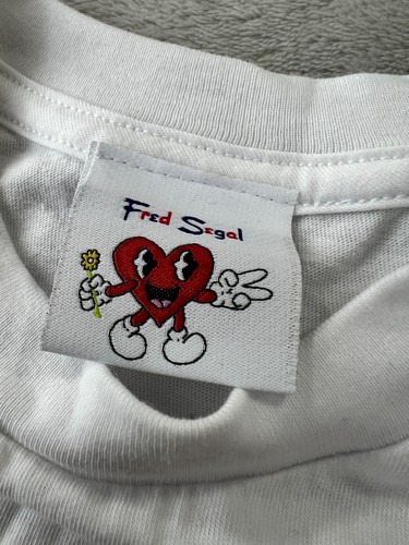 Rare 🔥 Fred Segal x The Heart Project Limited Edition T Shirt Kids Size 10 NEW - Picture 2 of 12