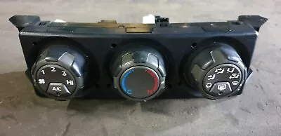 vz commodore air conditioning switch