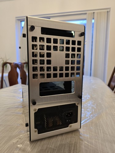 Inwin 901 Mini ITX, i7 4790k, 16gb DDR3 RAM, Nvme, NO GRAPHICS CARD - Picture 5 of 6