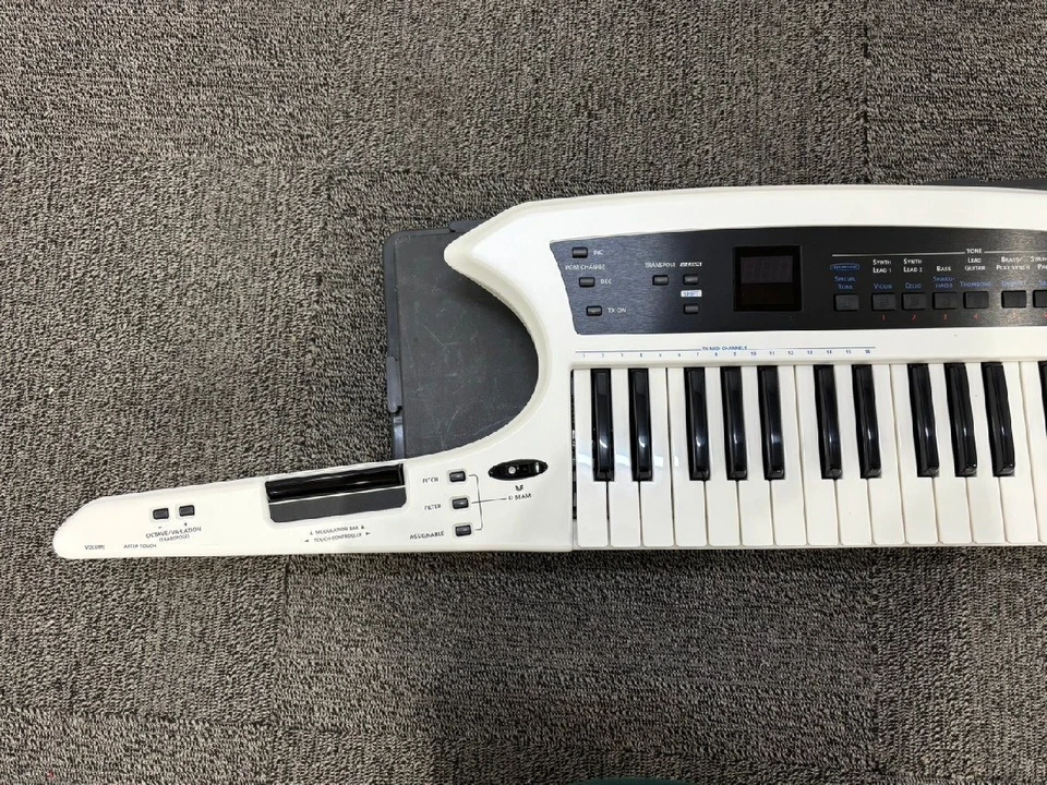 Roland AX Synth Keyboard Synthesizer White Good GP - Image 2 of 4