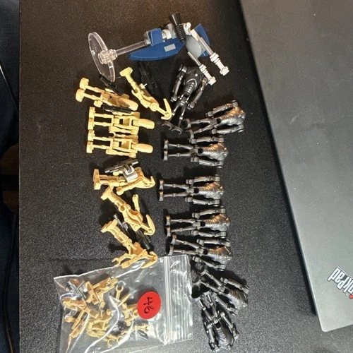 LEGO Star Wars B1 Battle Droids And Super Battle Droids