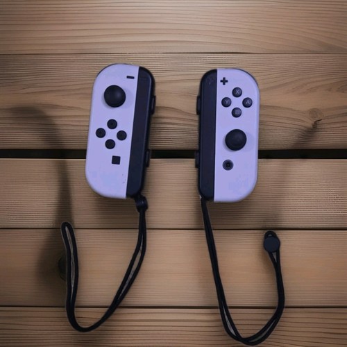 Nintendo Switch Joy-Con (L) / (R) Controller - Weiß mit Handgelenkriemen