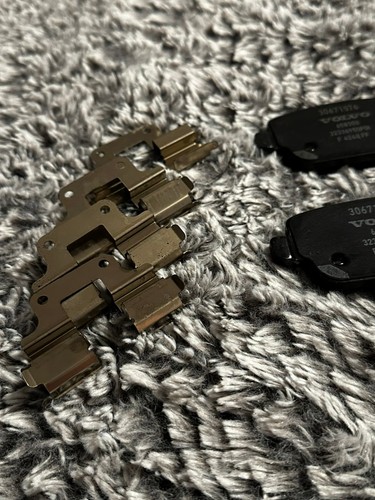 Kit de pastillas de freno de disco originales Volvo, traseras - 30671576, ¡nuevo en caja! - Imagen 5 de 9