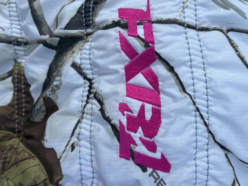Realtree Women’s Camo Puffer Vest Large White Pink Trim Quilted Outdoor FXR - Picture 6 of 10