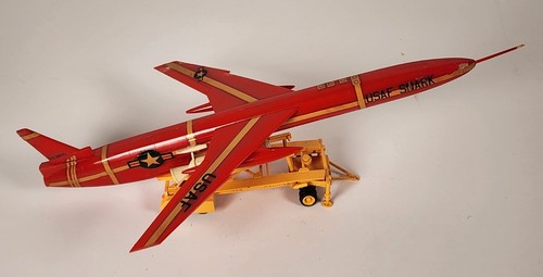 MONOGRAM SNARK SM-2 GUIDED MISSILE 1950s PD27-98 BUILT MODEL NO TRACTOR - Imagen 4 de 24