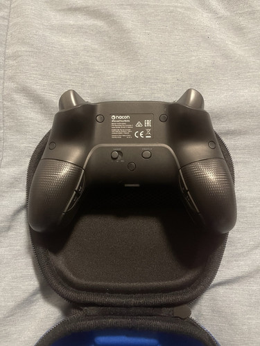 Nacon PS4 Controller With Weights - Picture 2 of 9