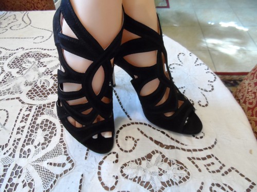 New Miu Miu Black Laser Cut Suede Heels Size 38B - Picture 4 of 24