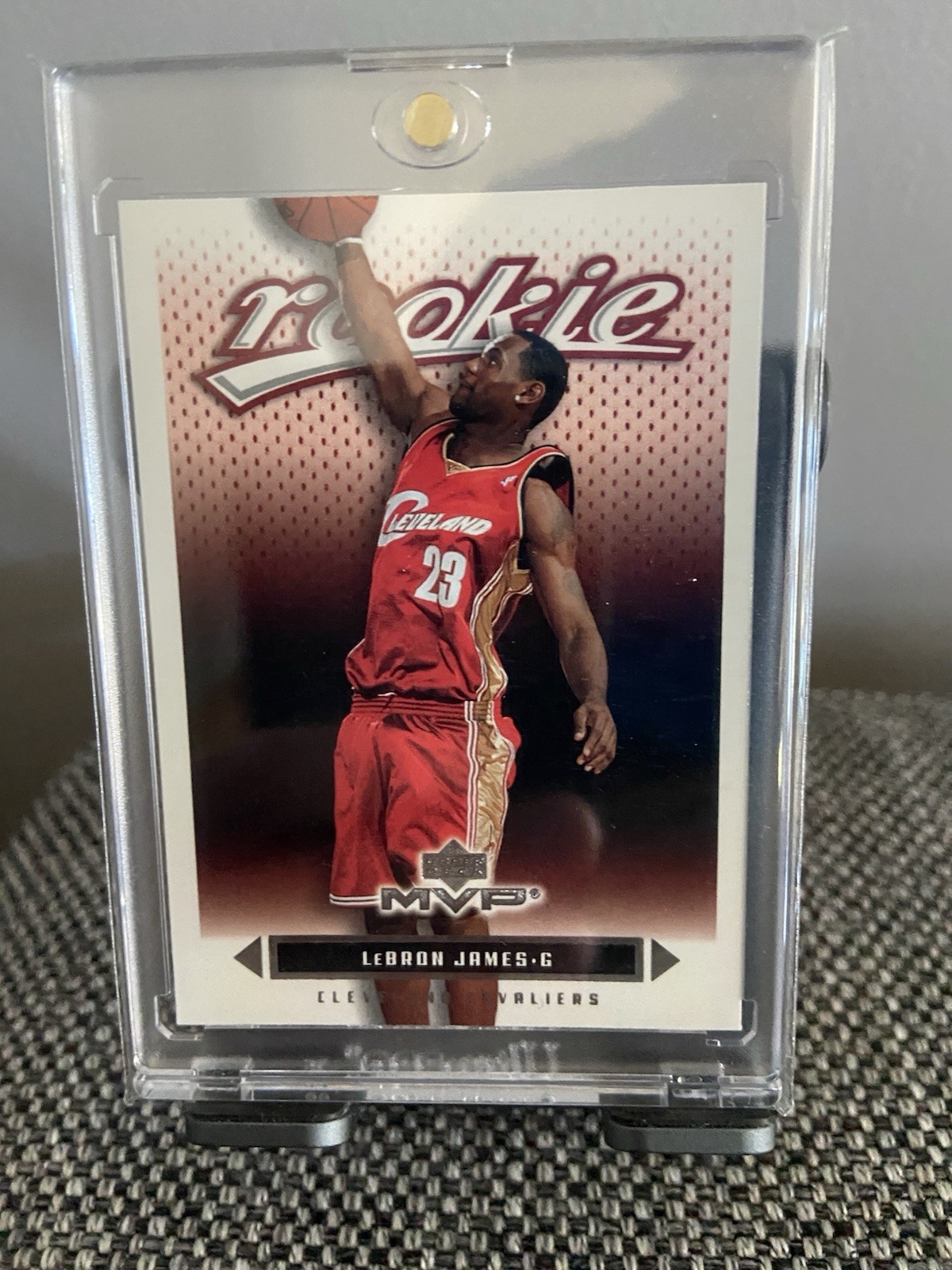 2003-04 Upper Deck MVP LeBron James Rookie Card RC #201 Cavaliers CLEAN
