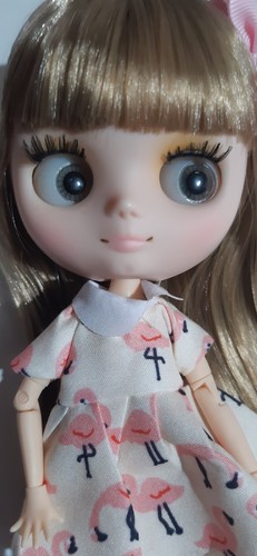 MIDDIE BLYTHE DOLL with LIGHT BROWN HAIR - Picture 2 of 6