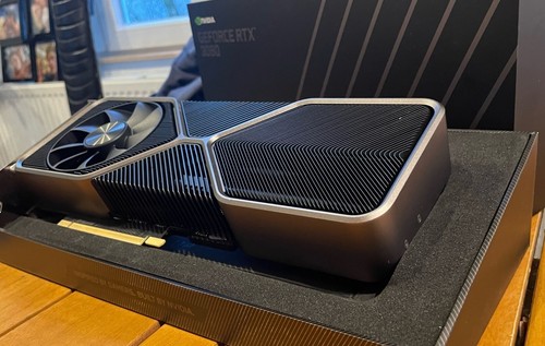 NVIDIA GeForce RTX 3080 Founders Edition 10Go + Corsair XG7 - Photo 4/9