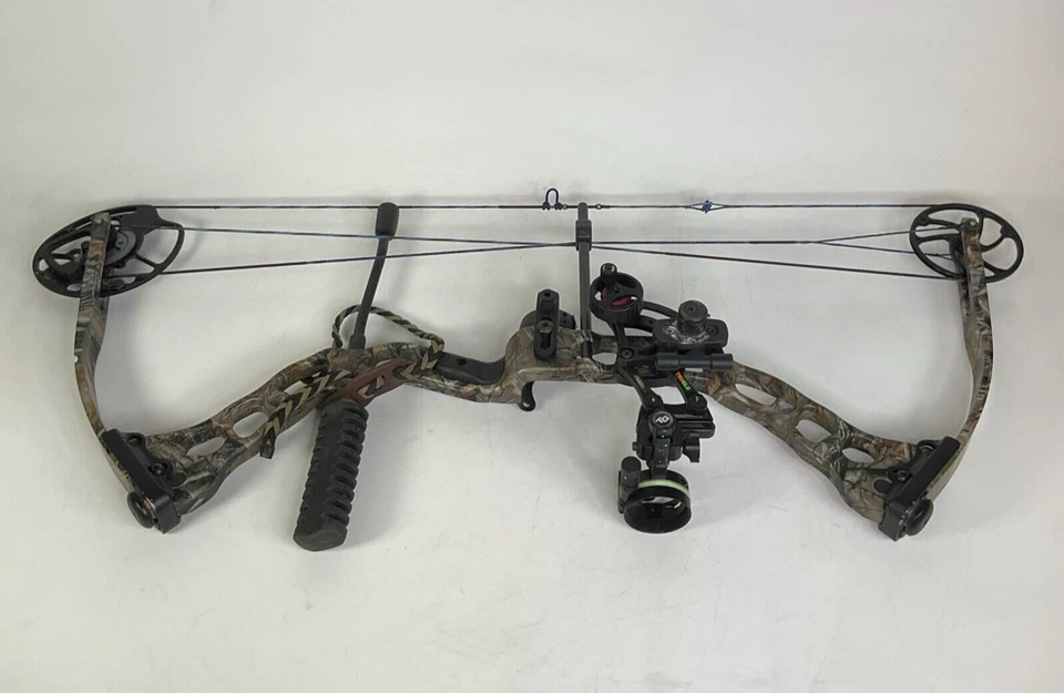 Arco compuesto Quest Rouge G5 para diestros con estuche Quiver Plano Foto 3 de 4