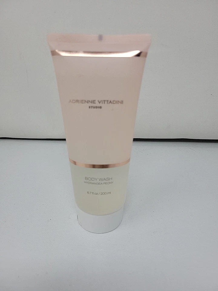 Adrienne Vittadini Studio лосьон для тела гортензия пион 6,7 floz 200/мл новый - Изображение 2 из 2