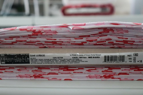 Henry Glass Love Struck quilting fabric by yard Love hearts,cupids Valentines - Picture 28 of 41