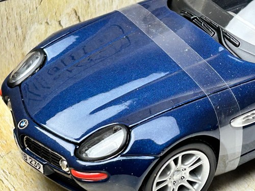 Maisto 1:24 Scale Diecast BMW Z8 with Original Box, Blue - Picture 11 of 17