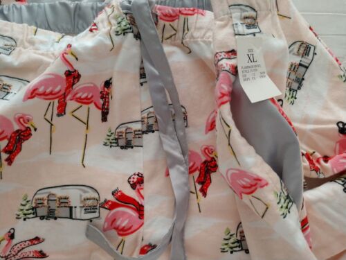 Nick and Nora NWT Vintage Pink Winter Flamingos with Airstream Trailers Flannel - Picture 2 of 4