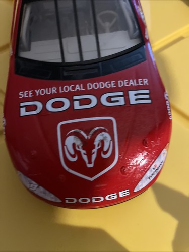 Action 2003 Dodge Intrepid Nascar UAW Bill Elliott #9 1/18 Scale - Picture 6 of 12