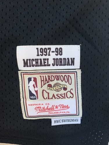 Michael Jordan NBA FINALS Chicago Bulls Black Hardwood Classic 1997-1998 - Picture 3 of 5