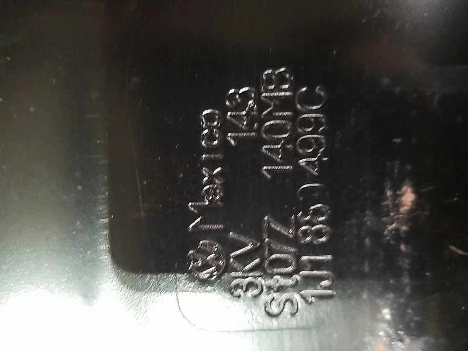 Volkswagen Beetle 2007 soporte de montaje inferior debajo de la columna  Foto 3 de 3