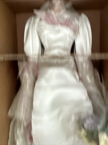Vintage Ashton Drake Galleries Bride Porcelain Doll 20” A Bouquet So Fair - Picture 4 of 10