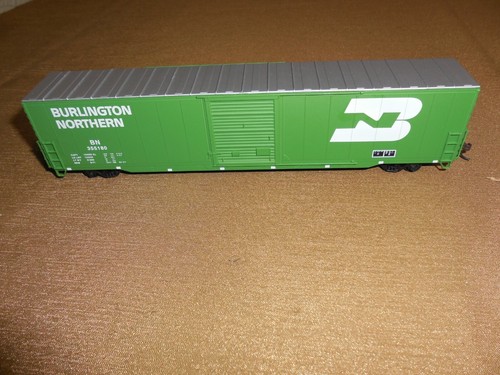HO SCALE TRAIN WALTHERS BURLINGTON NORTHERN 355180 PULLMAN BOX CAR 932-3557 - Picture 5 of 12