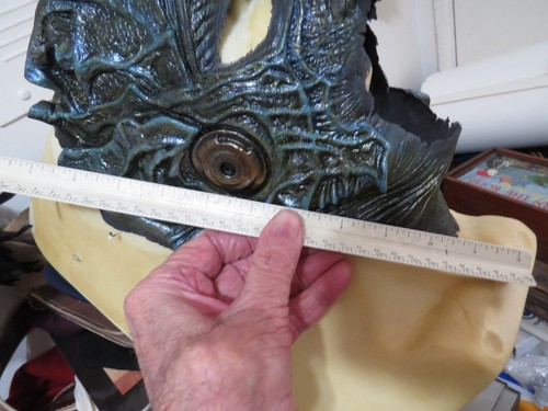 Aquaman nicht sicher aus einem Film Requisitenhaus MONSTER MASK 2 - Bild 15 von 17