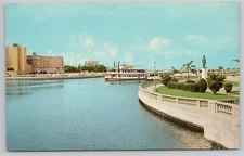 Beautiful Bayshore Drive Tampa Bay Cruise Boat Florida FL Chrome Postcard Vtg