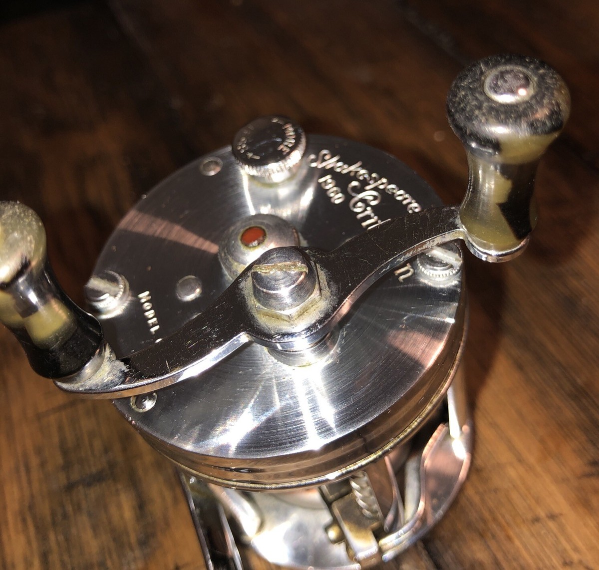 シェイクスピア クリテリオン 1960 Shakespeare Vintage Shakespeare Criterion Model 1960 Fishing Reel Level