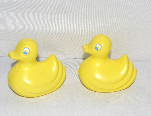 Vintage Plastic Floating Duck Bath Toys Set of 2