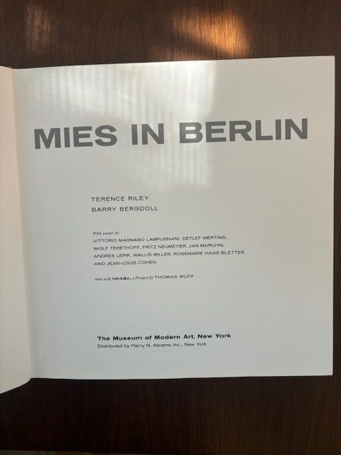 MIES IN BERLIN ハードカバー Mies in Berlin: Riley, Terrence & Barry Bergdoll, Profusely