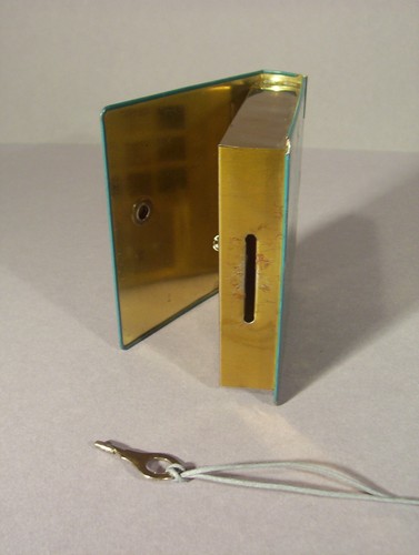 DRGM Blechspardose Buch Spardose mit Schlüssel Metall, Blech - Buchspardose - Bild 6 von 6