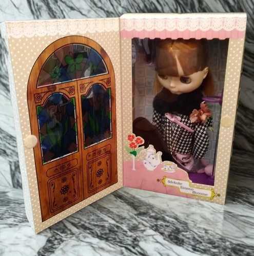 Takara Tomy Blythe Outing Kimono Girl CWC Limited Used From Japan - Picture 6 of 8