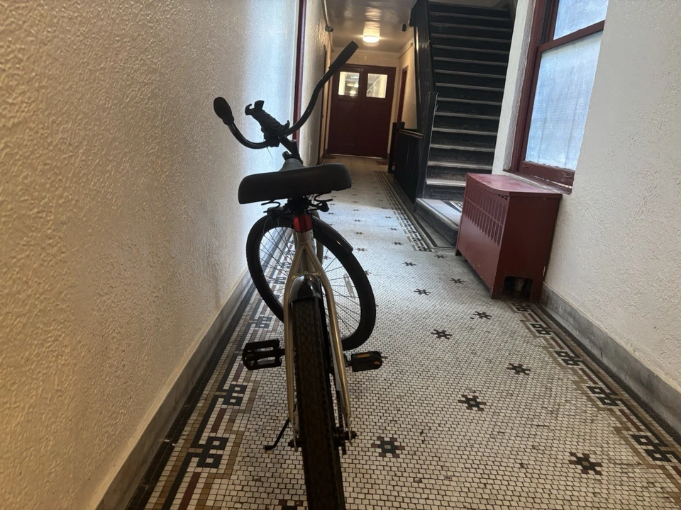 Bicycle - Image 2 of 4