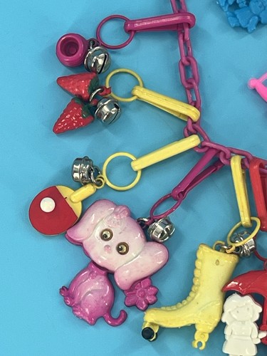 Lot TRUE VINTAGE 80's Plastic Bell Clip Retro Colorful Mixed Charms Necklaces - Picture 2 of 10