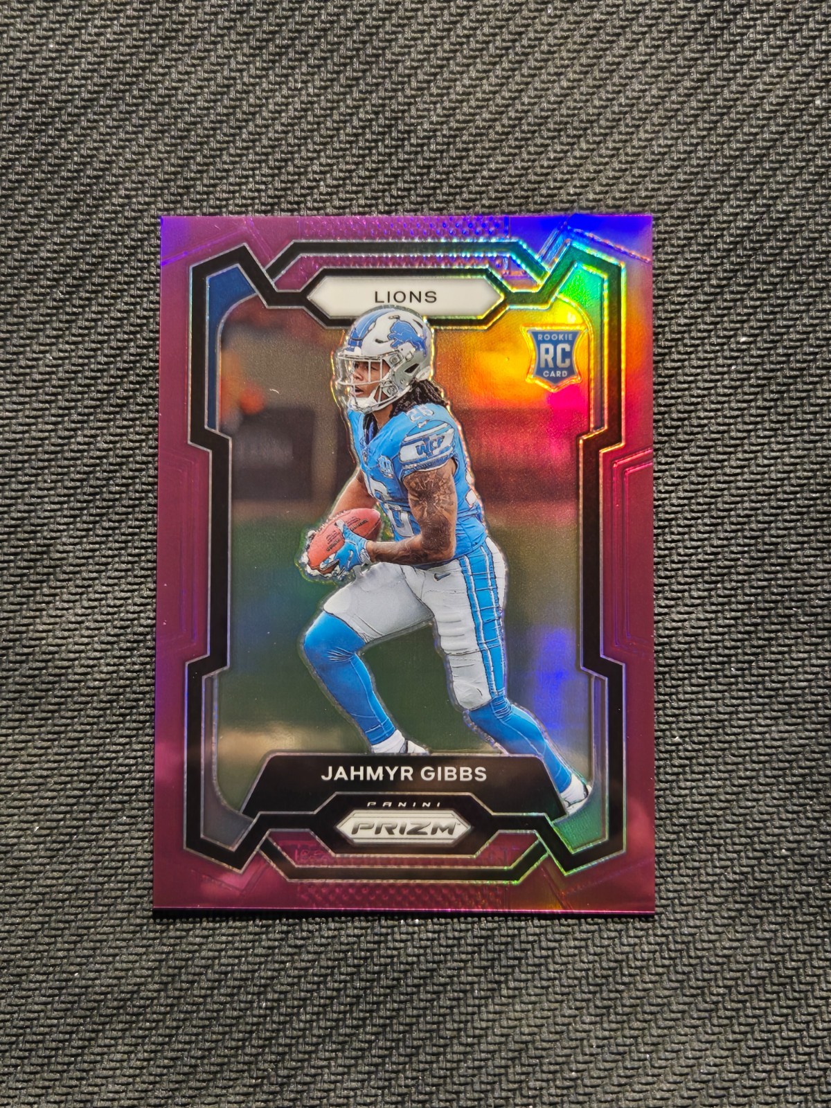 2023 Panini Prizm - Rookies Jahmyr Gibbs #331 Purple Prizm /125 (RC)